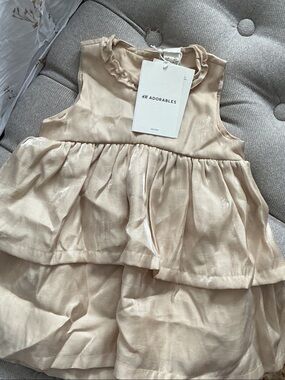 H&M Adorables beige sleeveless dress 18 months . NWT